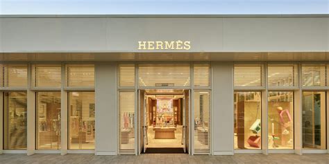 Hermes waterside store naples